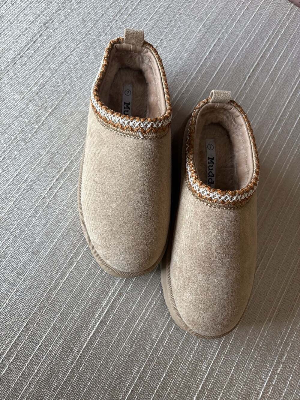 Mudd Stormy Platform Slippers Clogs Suede Tan Size 7
